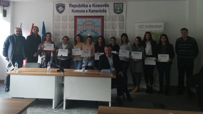 40 të rinj nga Kamenica pajisen me certifikata nga IADK