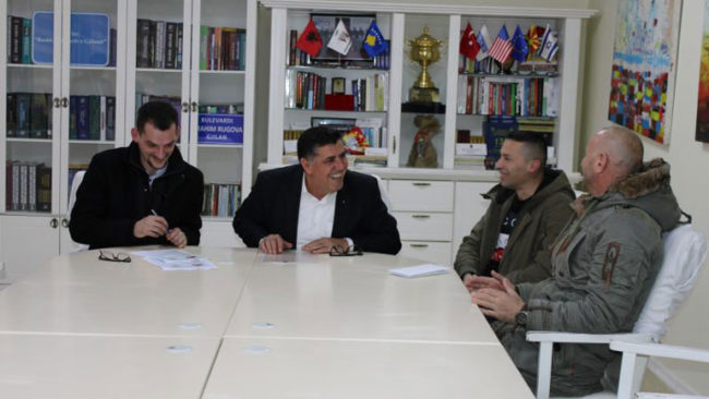 Bashkatdhetarët nga Gjermania dhurojnë mbi 3800 euro për familjen Abazi