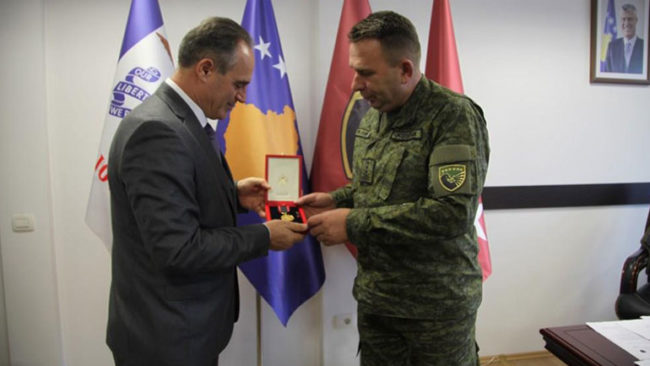 Kryeministri i Republikës së Shqipërisë dekoron me medaljen e artë Task Forcën e FSK-së