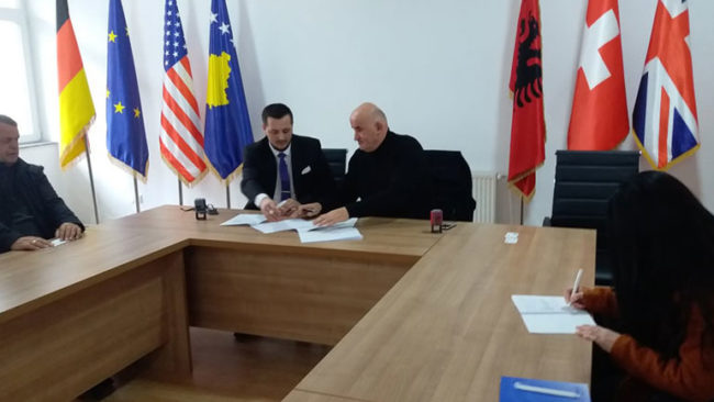 Nënshkruhet marrëveshje bashkëpunimi me Asociacionin për Mbështetje të Arsimit dhe Aftësimit Profesional