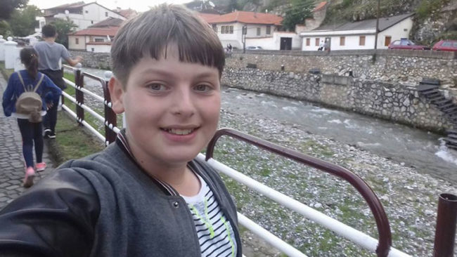 Melos Sefiu fiton garën për Kreativitet dhe Mendim Kritik