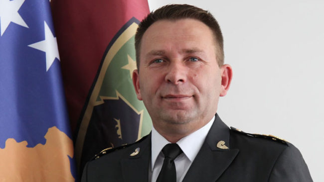 Urimi i komandantit të FSK-së me rastin e festës së Vitit të Ri