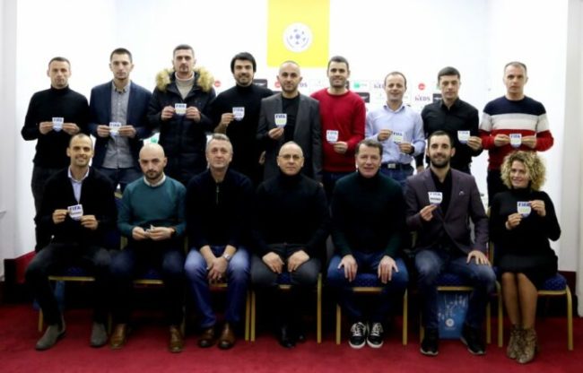FFK dorëzon stemat e reja të FIFA-s për 13 gjyqtarë