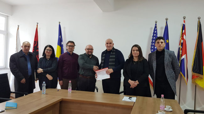 Nënshkruhet marrëveshja me Caritas-in zviceran për promovimin e prodhimtarisë bujqësore në Viti