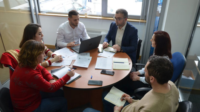 Kamenicë: Komiteti për Arsim, Kulturë, Rini dhe Sport ka mbajtur takimin e radhës