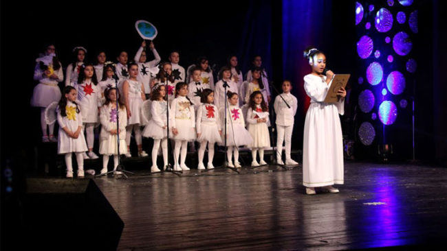 “Xixat” i dhanë hijeshi e gjallëri “Flakës së Janarit”