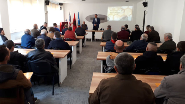 Drejtoria përkatëse me temë trajnuese për bletarët e Kamenicës