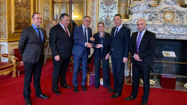 Senatorë e biznesmenë në Francë zotohen për mbështetjen në zhvillimin ekonomik të Gjilanit