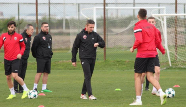 Trajneri i Flamurtarit paralajmëron Gjilanin