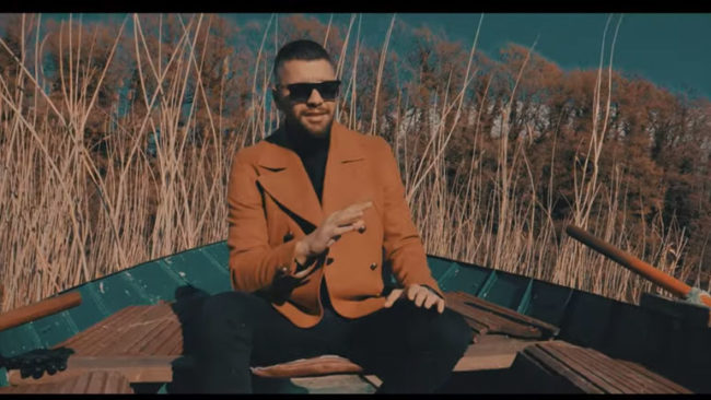 Skenës muzikore i shtohet edhe një këngëtar, ky është Florion Thaçi!