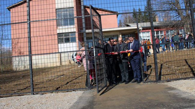 Inaugurohet fusha sportive në Bresalc, kosto 23 mijë euro
