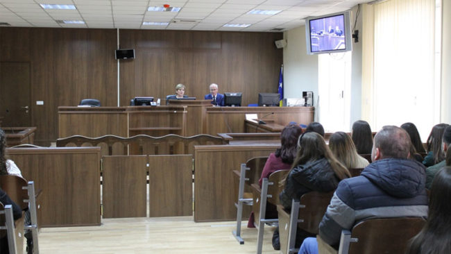 Përfundojnë praktikën njëvjeçare 53 praktikantë