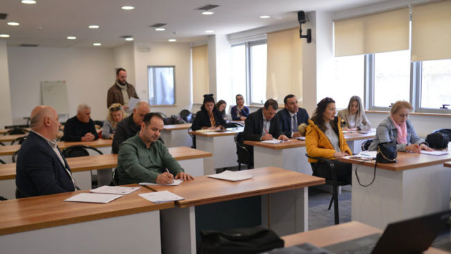 Kamenicë: Komiteti për Politikë dhe Financa ka mbajtur mbledhjen e radhës
