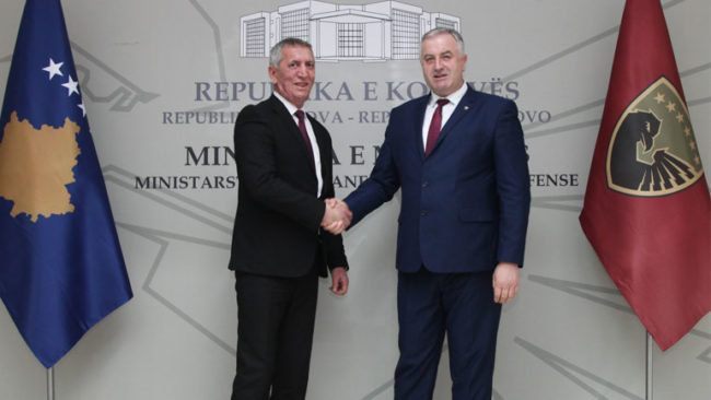 Në Ministri të Mbrojtjes u mbajt ceremonia e dorëzim-pranimit të detyrës së ministrit të mbrojtjes