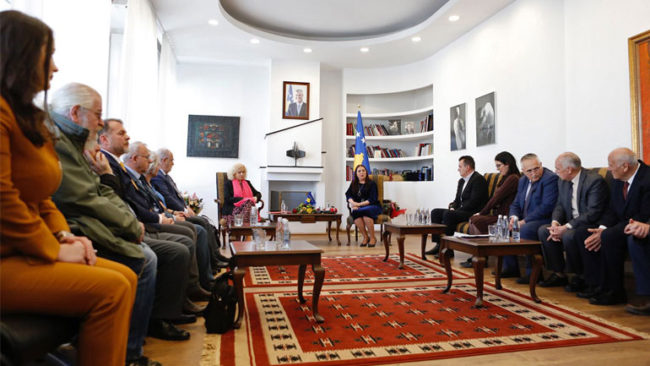Çmimet për letërsi, vlerësim dhe nxitje për krijimtari