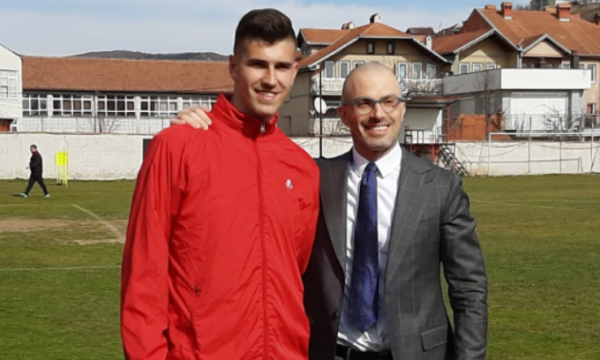 Ambasadori italian takon futbollistin serb të Flamurtarit