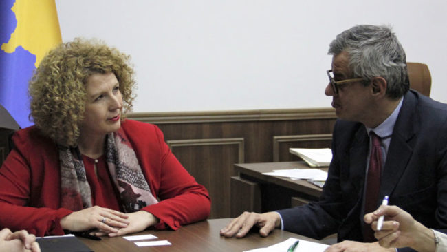 Ministrja Rozeta Hajdari u takua me përfaqësues të CEFTA-s
