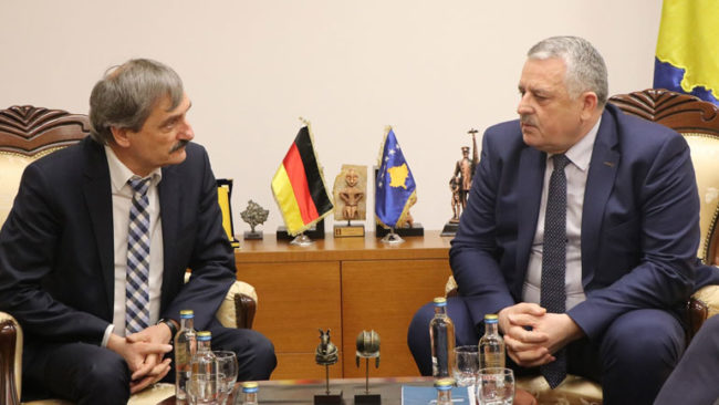 Ministri Veliu priti delegacionin gjerman për njohjen reciproke të patentë shoferëve