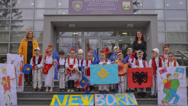 Nxënësit e shkollës “Fan Noli” vizitojnë Komunën e Kamenicës