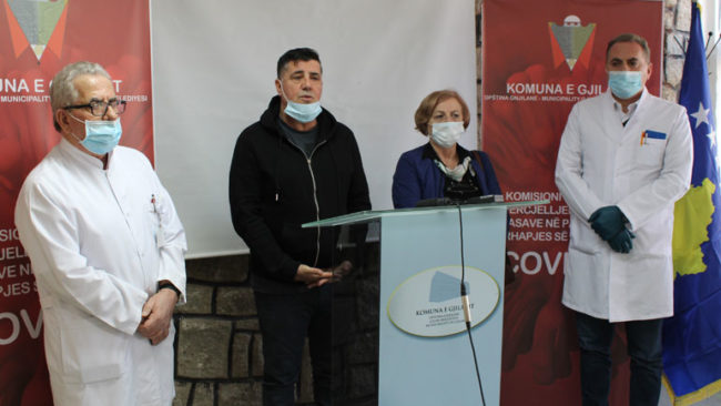 Haziri: Në ekipin emergjent të Gjilanit ka mikrobiologë, biokimistë, epidemiologë dhe staf të përgatitur për preventivë ndaj COVID19