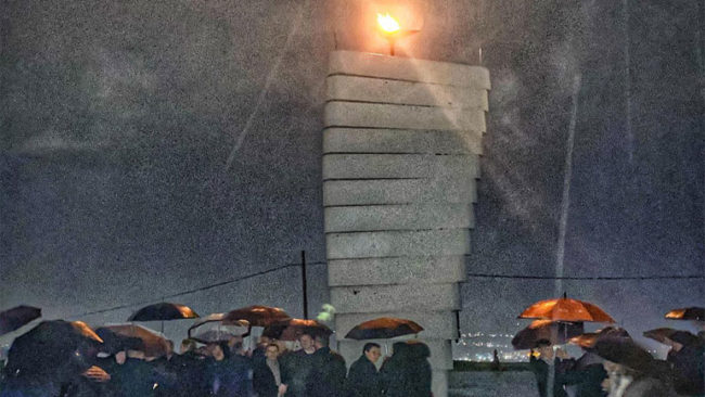Familja Jashari ndezi rrezet e shpresës për liri