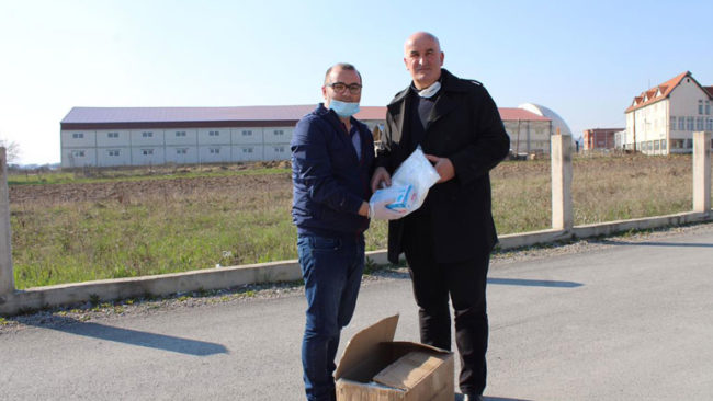 Gjilani mbështetë Vitinë me rroba mbrojtëse kundër Covid19