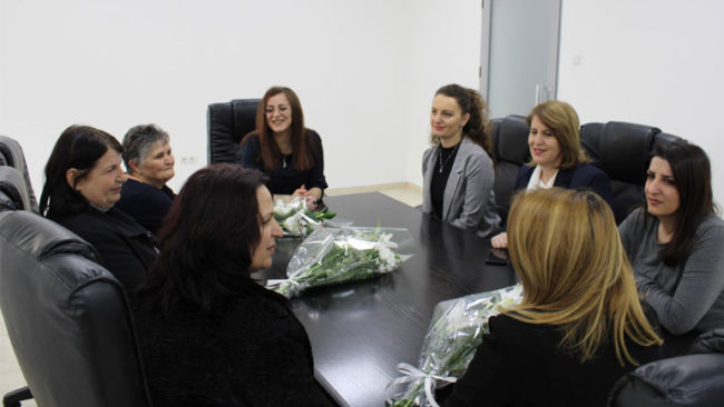 Kurteshi-Emini: Vetëm heroinat mund t`i sfidojnë dhembjet për humbjet e mëdha familjare