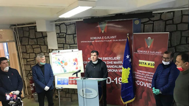 Haziri: Për hir të baballarëve dhe gjyshërve, evitoni ndejat në bashkësi dhe përshëndetuni me zemër