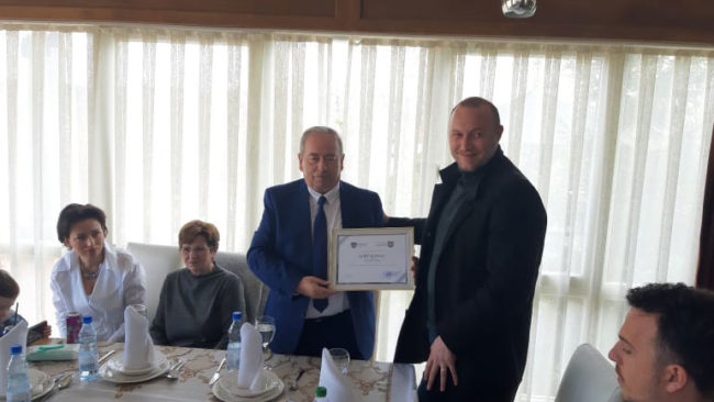 Pas 20 vitesh pune të palodhshme dhe sistematike, pensionohet Milit Thaçi
