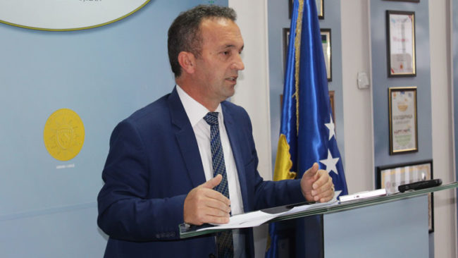 Urgjent të pezullohet puna në institucione administrative shërbimi i të cilave nuk është jetik!
