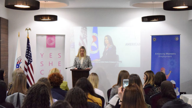 Gratë dhe vajzat e Kosovës të ndjekin synimet e tyre të karrierës pavarësisht vështirësive