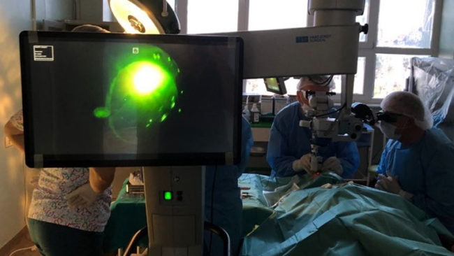 Në Klinikën e Syve për herë të parë kryhet operacioni për heqje të trupit të huaj me anestezion lokal