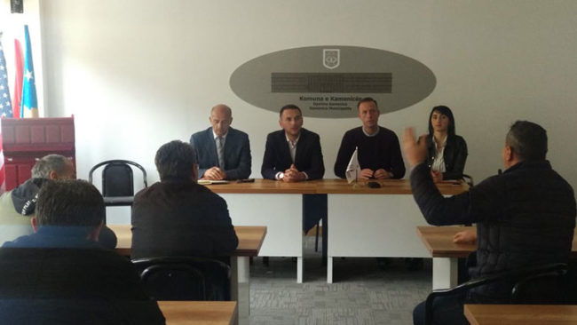 DSHPAI në takim me banorët e lagjes Çamëria, diskutuan për furnizim me ujë