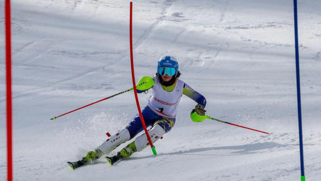 Skitarët e rinj fituan pesë medalje në garën e FIS-it në Mavrovë