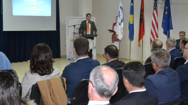 Universiteti “Kadri Zeka” me një ceremoni solemne ka shënuar 7 vjetorin e themelimit