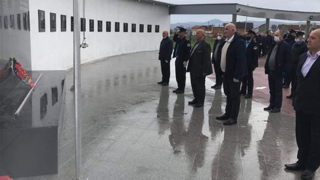 Homazhe në nderim të dëshmorëve të fshatrave Lubishtë dhe Smirë