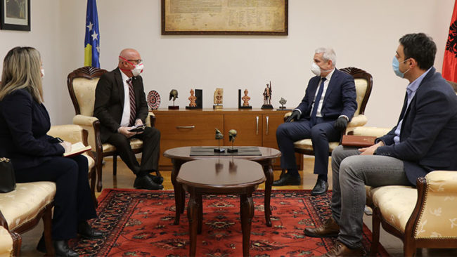Komiteti Ndërkombëtar i Kryqit të Kuq ndihmon Kosovën