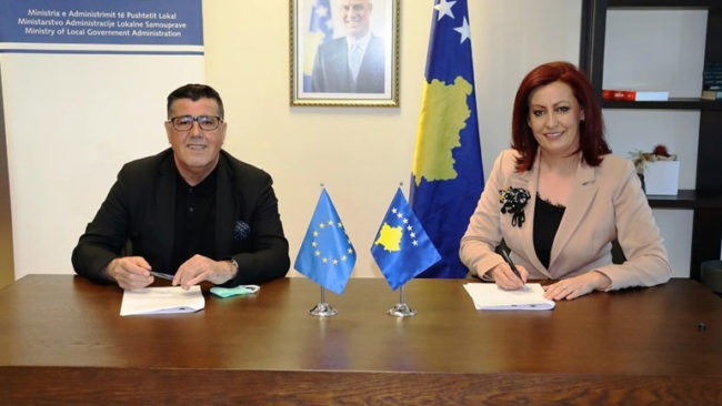 Haziri nënshkruan marrëveshjen trepalëshe për ndërtimin e Stacionit të Autobusëve