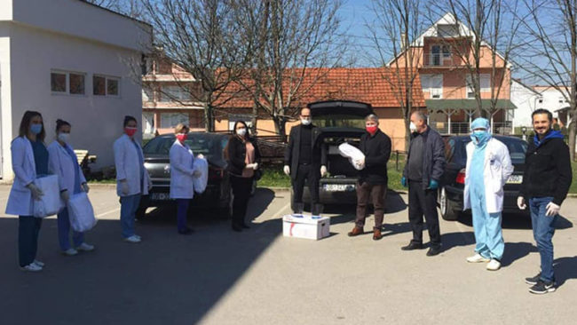 Klubi Rotarian “Vitia” dhuron pajisje mbrojtëse për stafin mjekësor në Viti