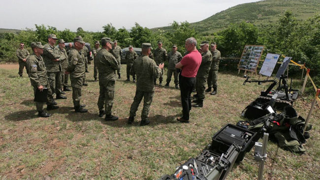 Ministri i Mbrojtjes Anton Quni vizitoi deminerët e FSK-së në Babaj të Bokës