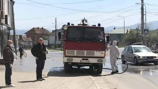 Kryetari i Vitisë përgëzon zjarrfikësit për punën e madhe që po bëjnë