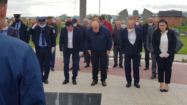Komuna e Vitisë përkujton dëshmorët Nijazi Rexhepi dhe Florin Maliqi