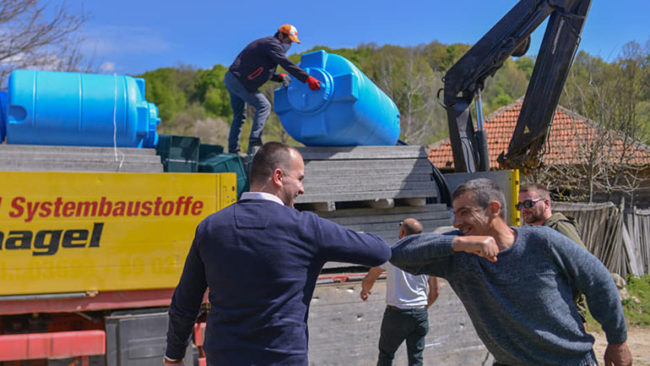 Komuna së bashku me Caritasin Zviceran ndihmojnë fermerët e Kamenicës