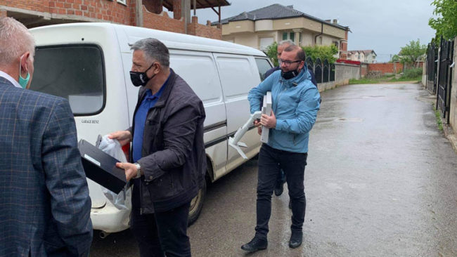 Gjilani dhe Led-Com dhuron kompjuterë për fëmijët jetimë