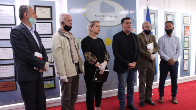 Një ekip i Gjilanit po i bënë vlerësimet për dëmet e pandemisë në ekonomi