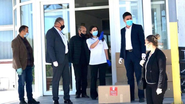 Komuna e Gjilanit dhe Save the Children, mbështesin nxënësit me materiale didaktike, lodra dhe pajisje