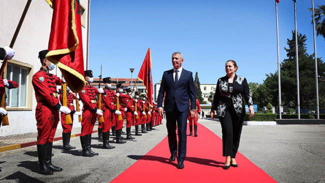 Ministri i Mbrojtjes Anton Quni në vizitë zyrtare në Republikën e Shqipërisë