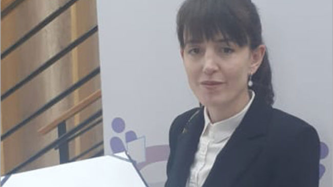 Albulena Haxhiu, punëtorja e dalluar për vitin 2020