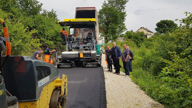Kryetari i Vitisë sheh nga afër realizimin e disa projekteve infrastrukturore