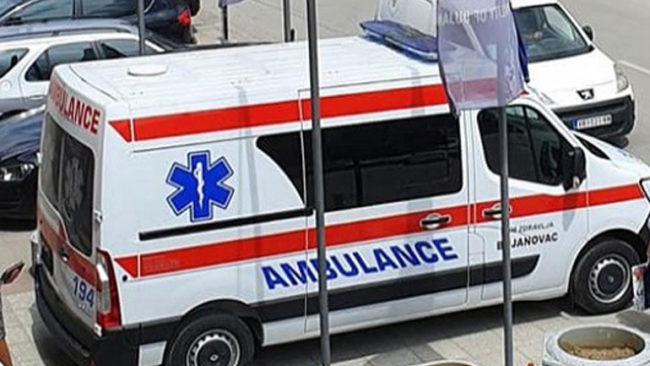 Autoambulanca-donacion i Kosovës arrin në Bujanoc, vendosja e logos-sfidë për qeverisjen komunale